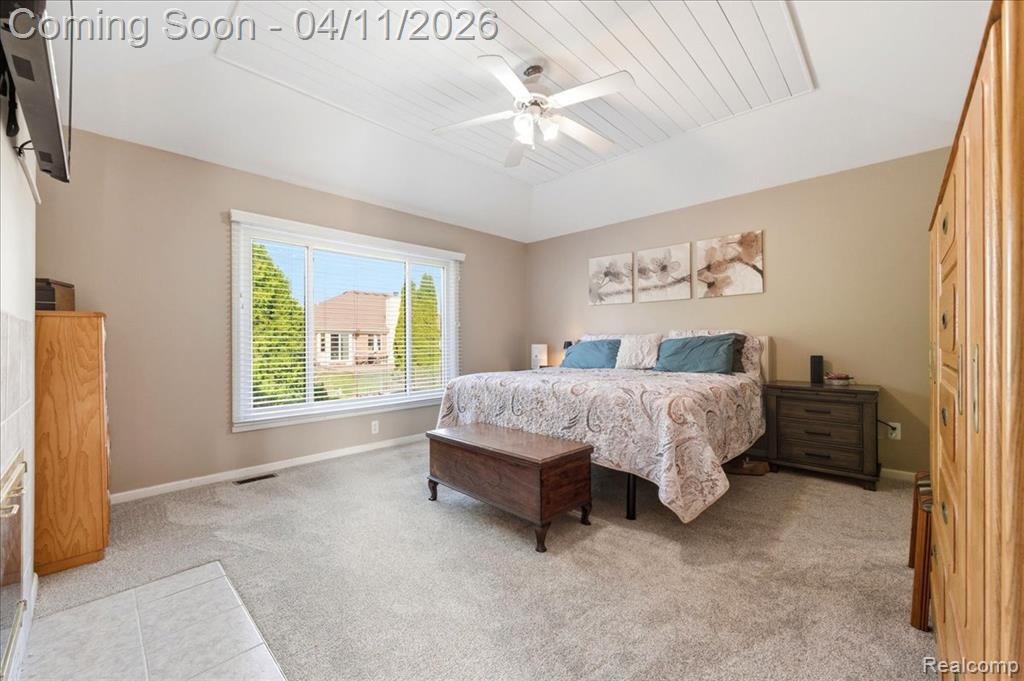 48017 Lincoln Drive, Macomb, MI 48044 — Photo 21