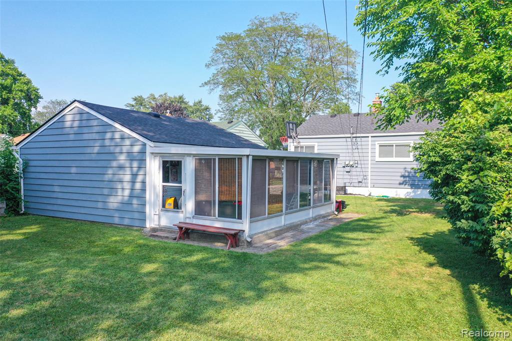 6647 Deering Street, Garden City, MI — Photo 8