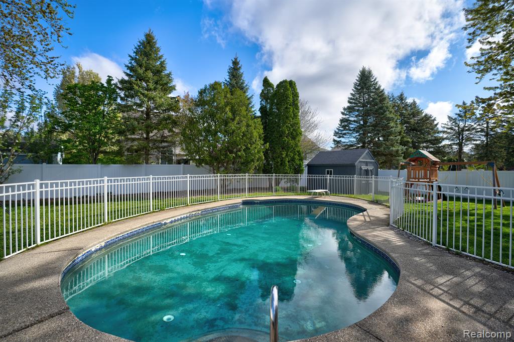 682 Zehnder Drive, Frankenmuth, MI 48734 — Photo 67