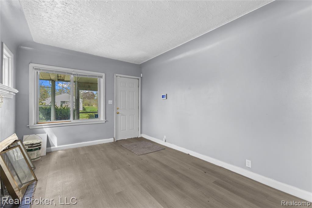 13576 Warwick Street, Detroit, MI 48223 — Photo 4