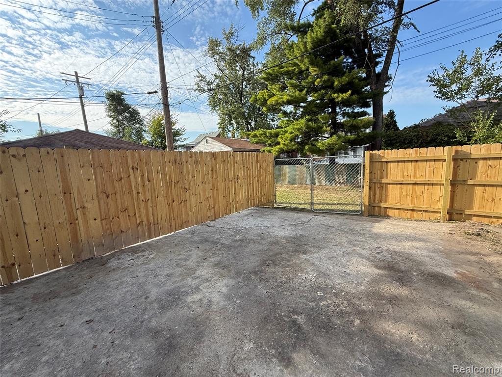 19721 Spencer Street, Detroit, MI 48234 — Photo 12