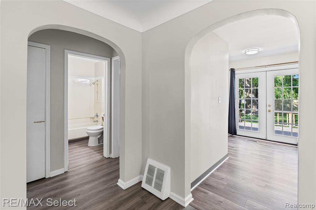 4305 Pengelly Road, Flint, MI 48507 — Photo 19