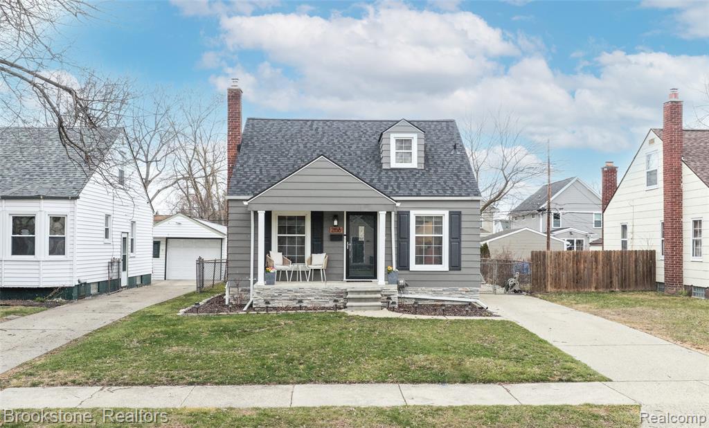 2156 Cambridge, Berkley, MI 48072 — front exterior