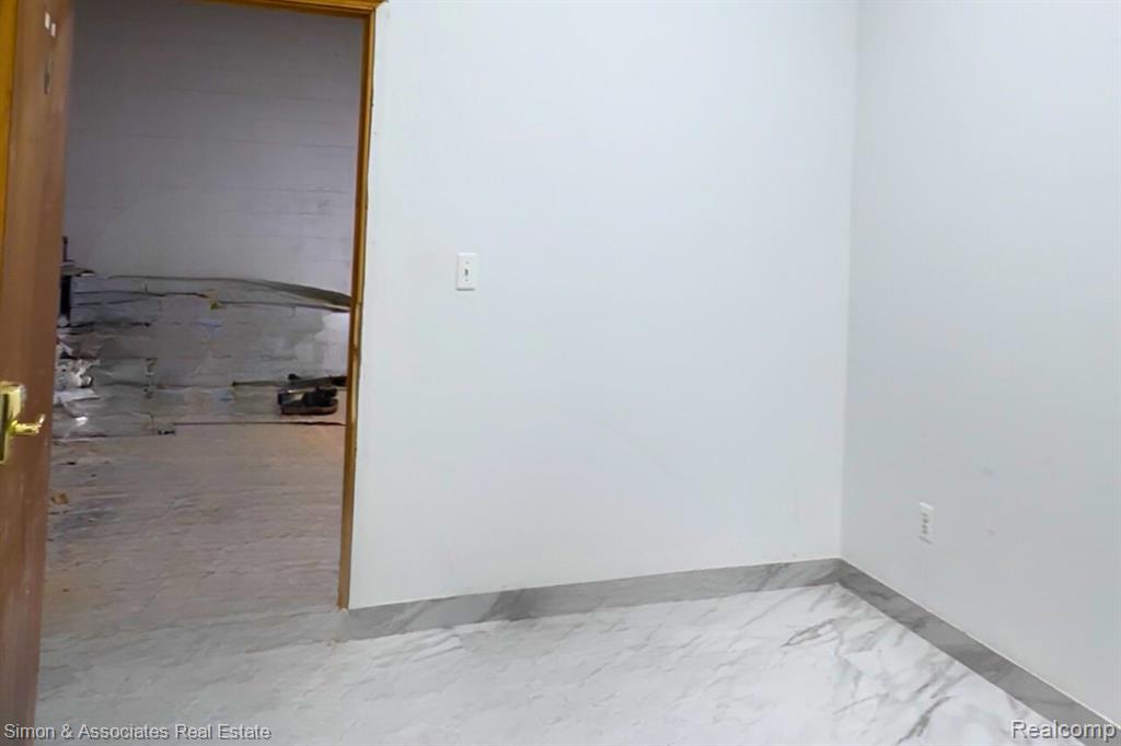 5461 Schaefer Road, Dearborn, MI 48126 — Photo 12