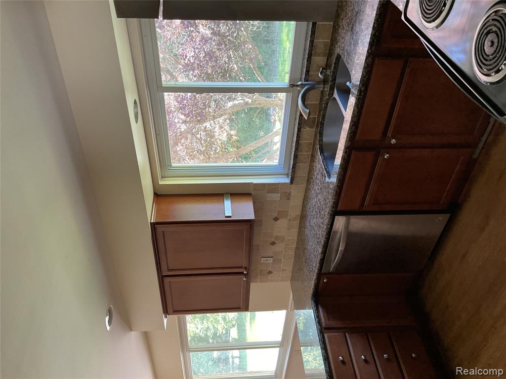 7096 Riverstone Road, West Bloomfield, MI — Photo 31