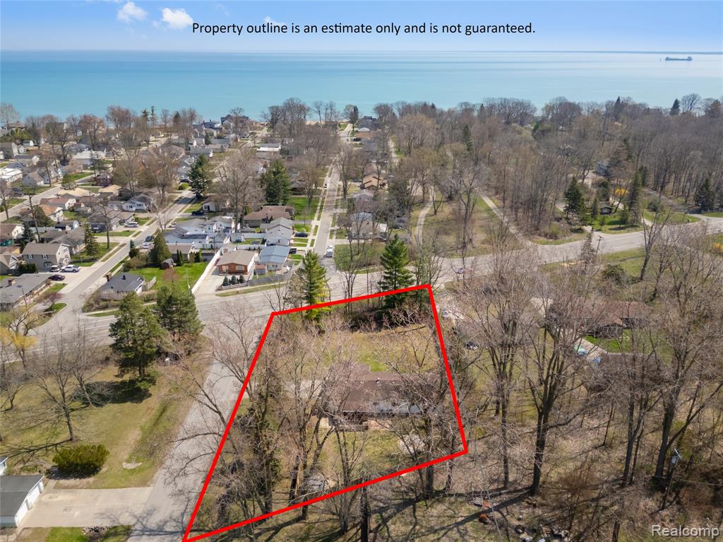 5837 Lakeshore Road, Fort Gratiot, MI 48059 — Photo 39
