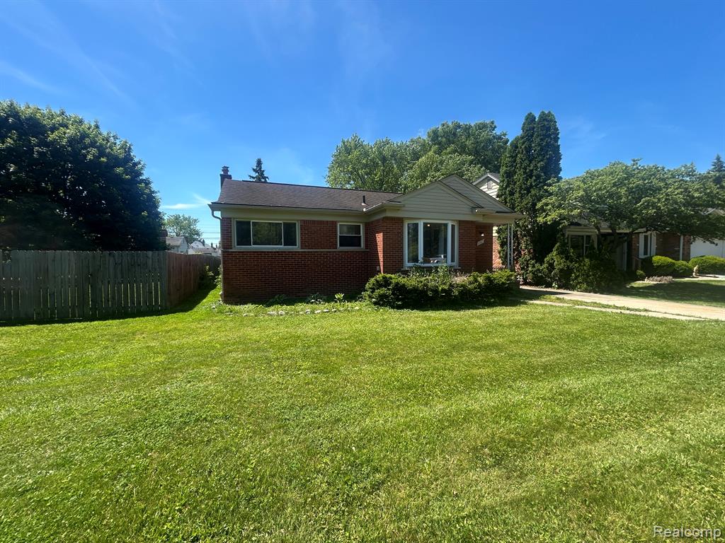 27225 LYNDON, Redford, MI 48239 — Photo 2