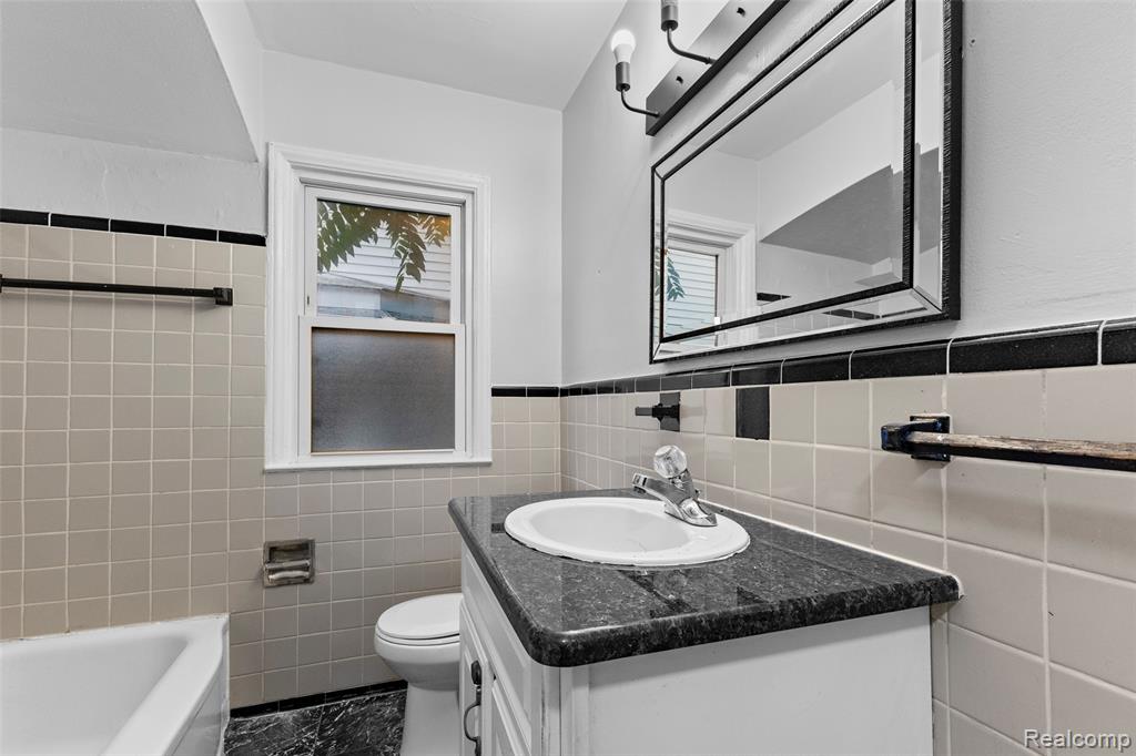 929 White Avenue, Lincoln Park, MI 48146 — Photo 13