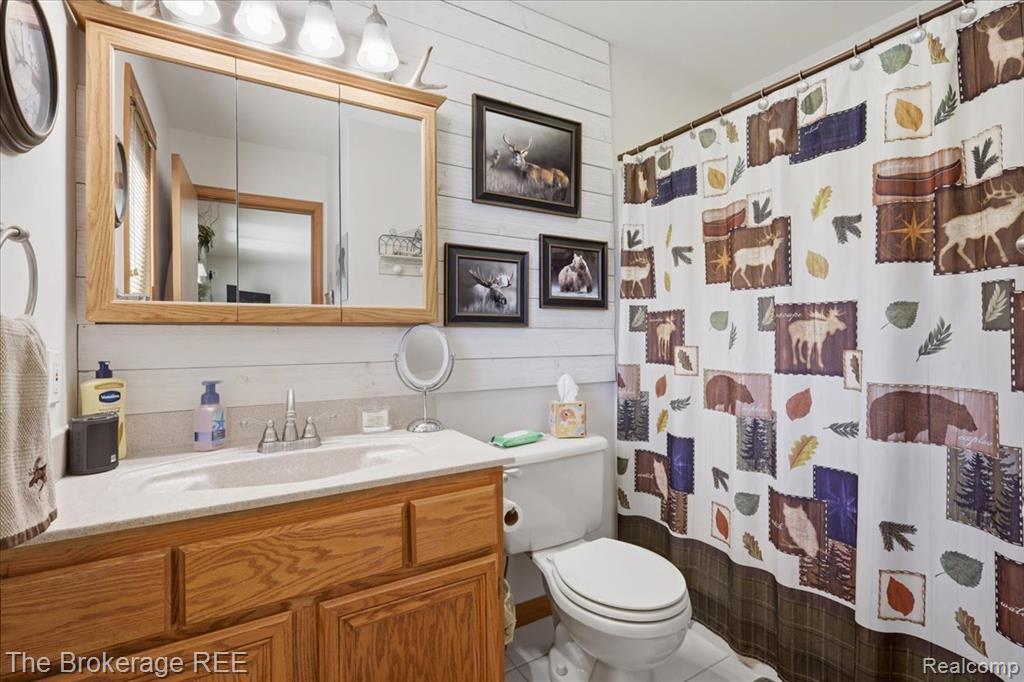 6057 Center Road, Grand Blanc, MI 48439 — Photo 31