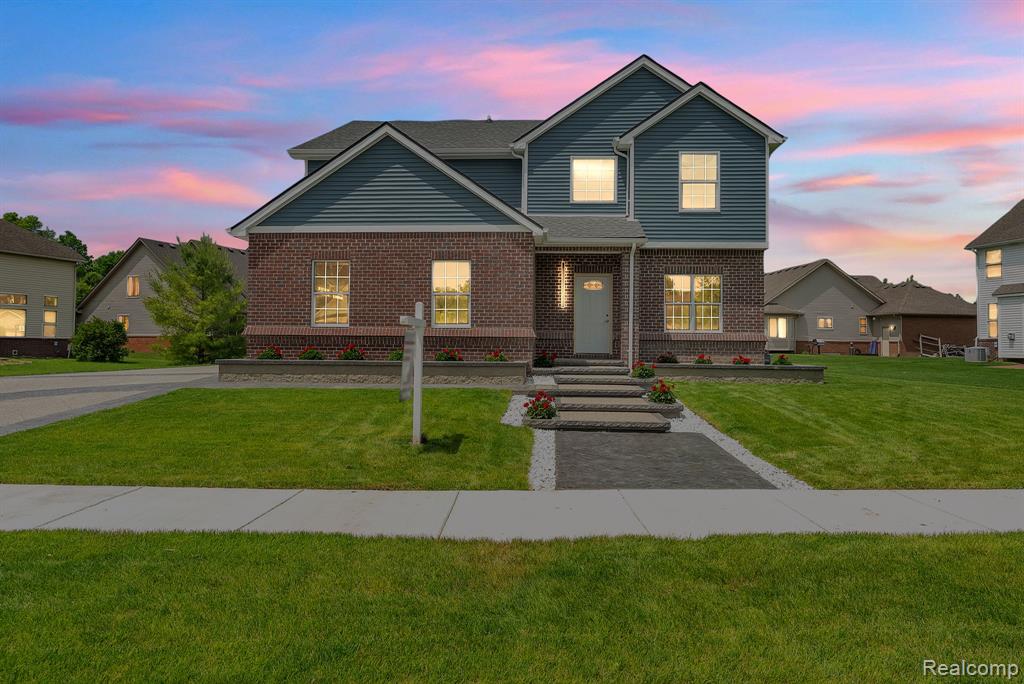 23594 Crescent Ridge Drive, New Boston, MI 48164 — Photo 2