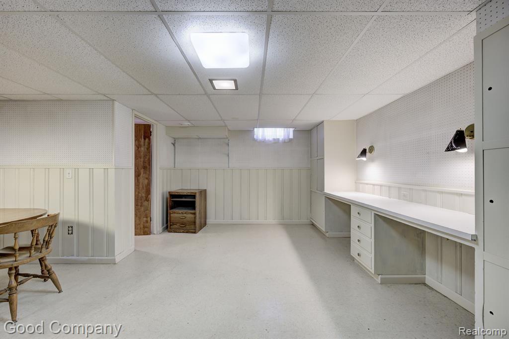 705 BUTTERNUT Avenue, Royal Oak, MI 48073 — Photo 26