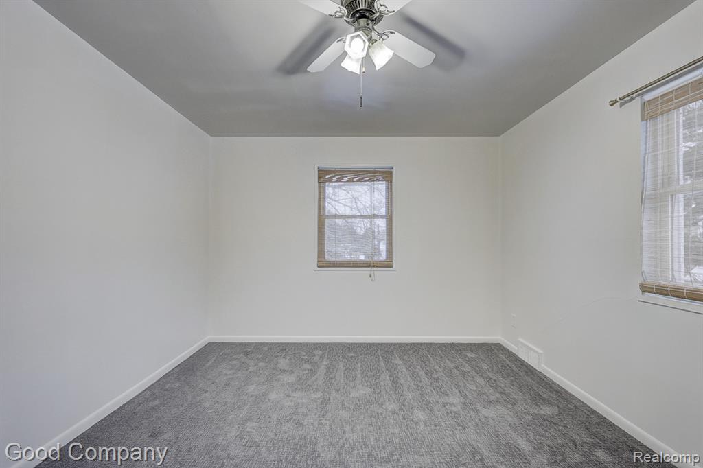 6958 Town Lane, Dearborn Heights, MI 48127 — Photo 18
