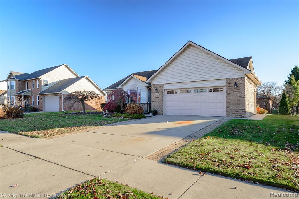 47663 Belmont Drive, Belleville, MI 48111 — Photo 43