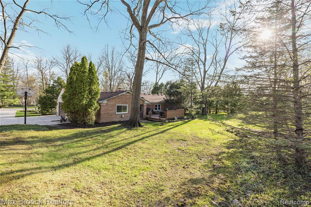 4550 Patrick Road, West Bloomfield, MI — Photo 38