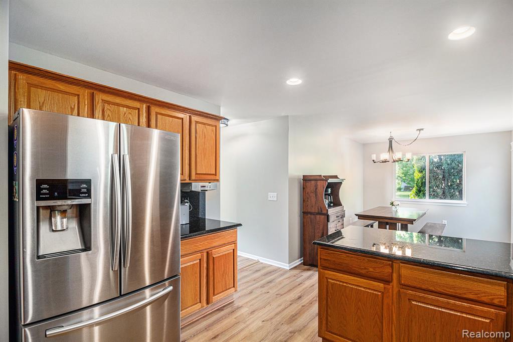 5270 Dillon Drive, White Lake, MI 48383 — Photo 21