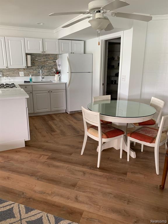 3895 Dorothy -- Walk-out Apartment Lane, Waterford, MI — Photo 2