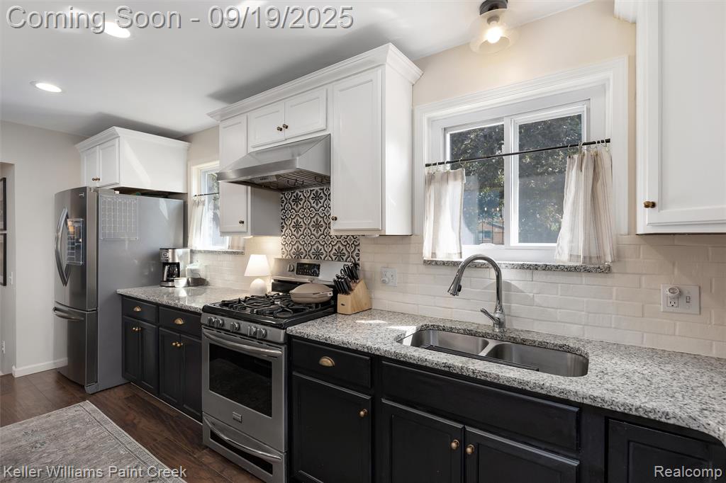 8547 Huron River Drive, White Lake, MI — Photo 9