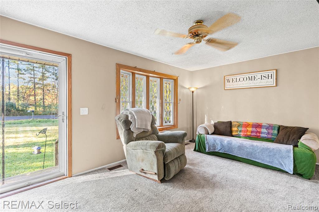 6393 Frances Road E, Mount Morris, MI 48458 — Photo 11