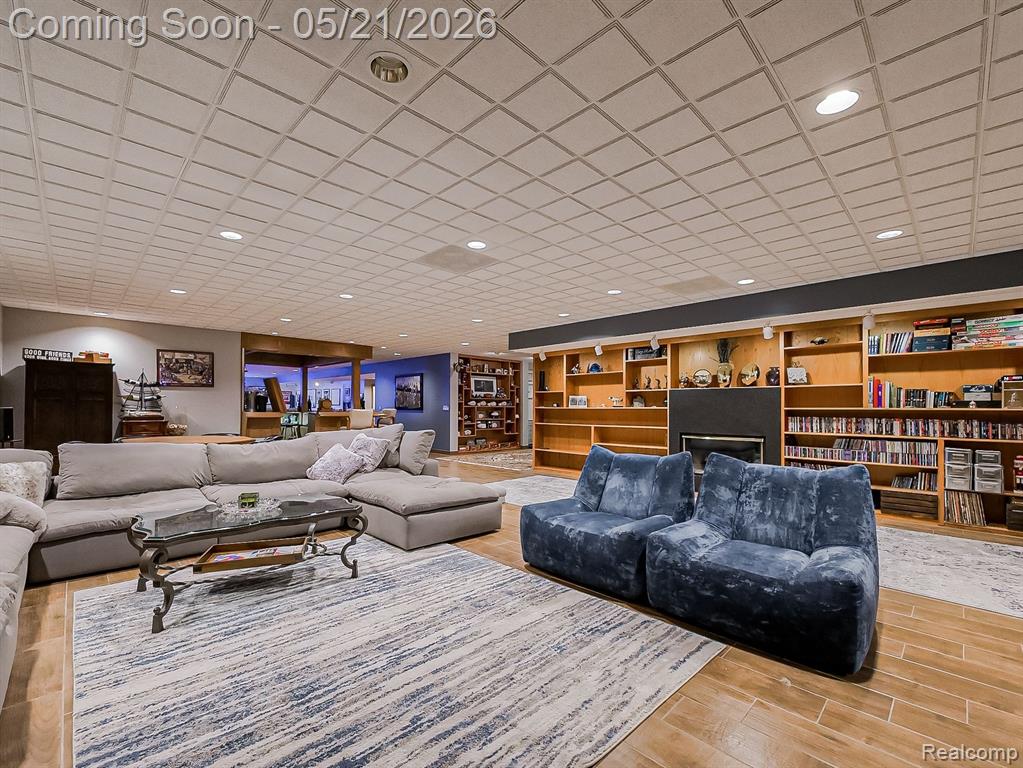 17477 IRIS Circle, Clinton Twp, MI 48036 — Photo 68