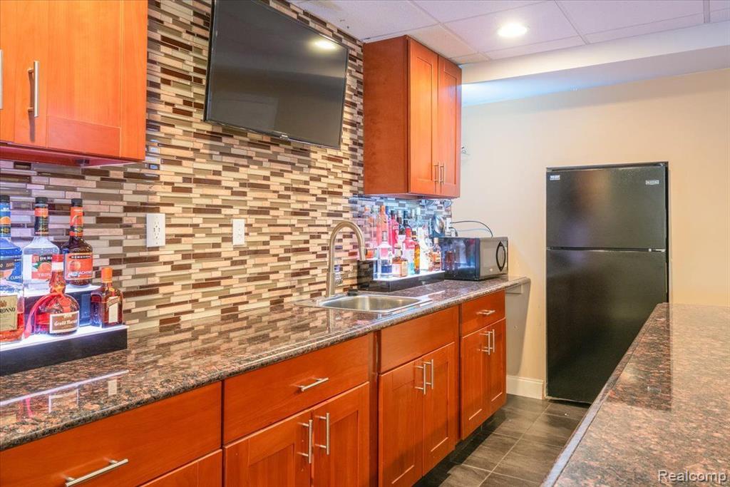47037 MARINA Drive, Belleville, MI 48111 — Photo 37
