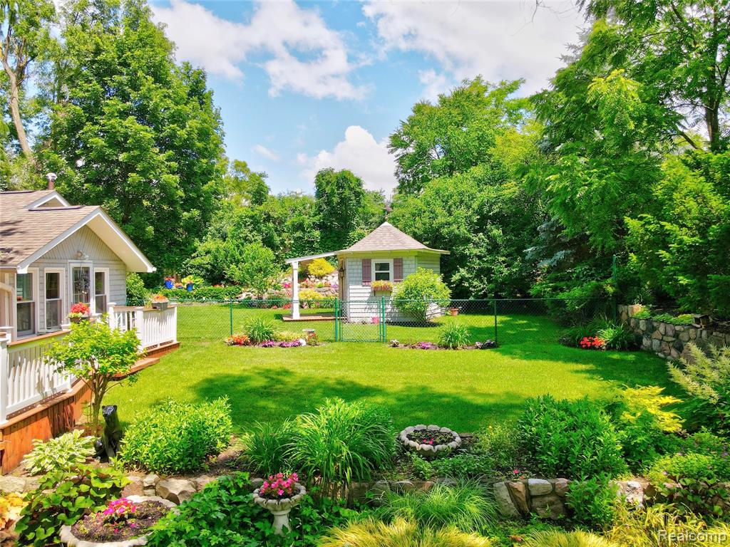 75 W Burdick Street, Oxford, MI 48371 — Photo 34