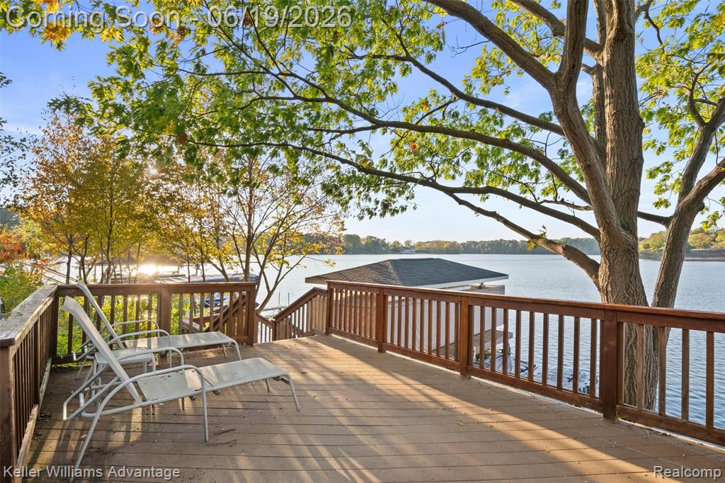49354 Peninsular Drive, Belleville, MI 48111 — Photo 55