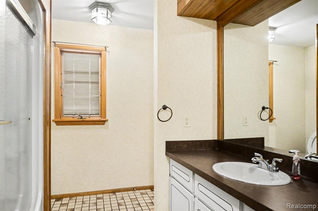 52905 Heatherway Drive, Utica, MI 48316 — Photo 21