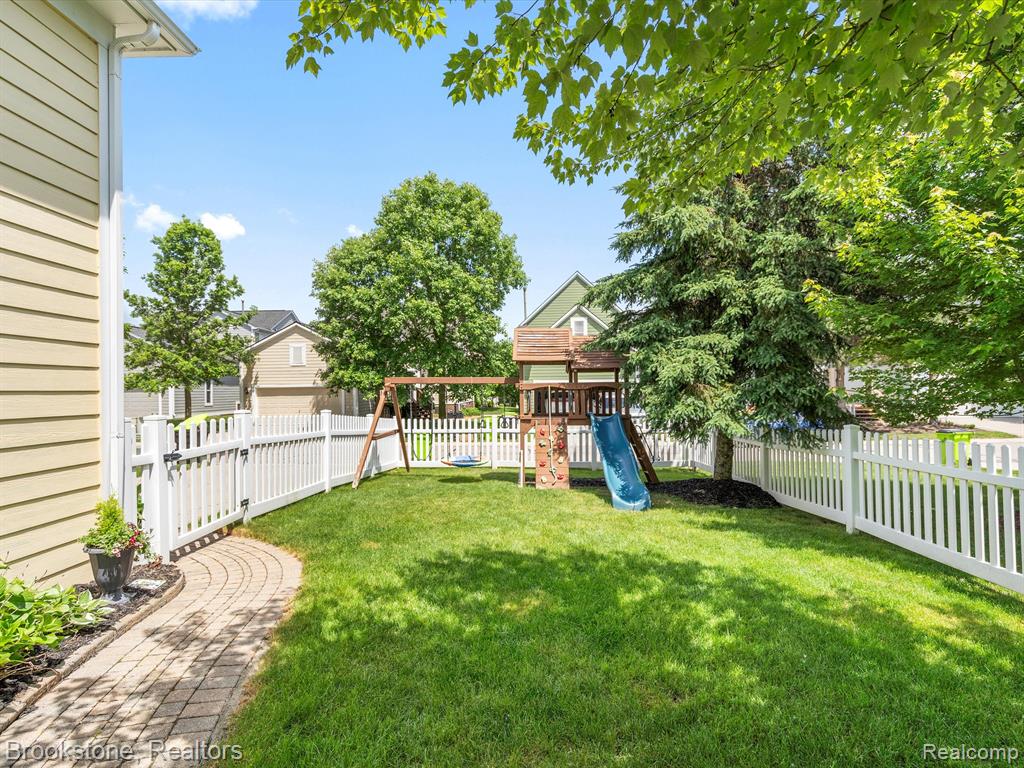 42650 Whitman Way, Novi, MI 48377 — Photo 3