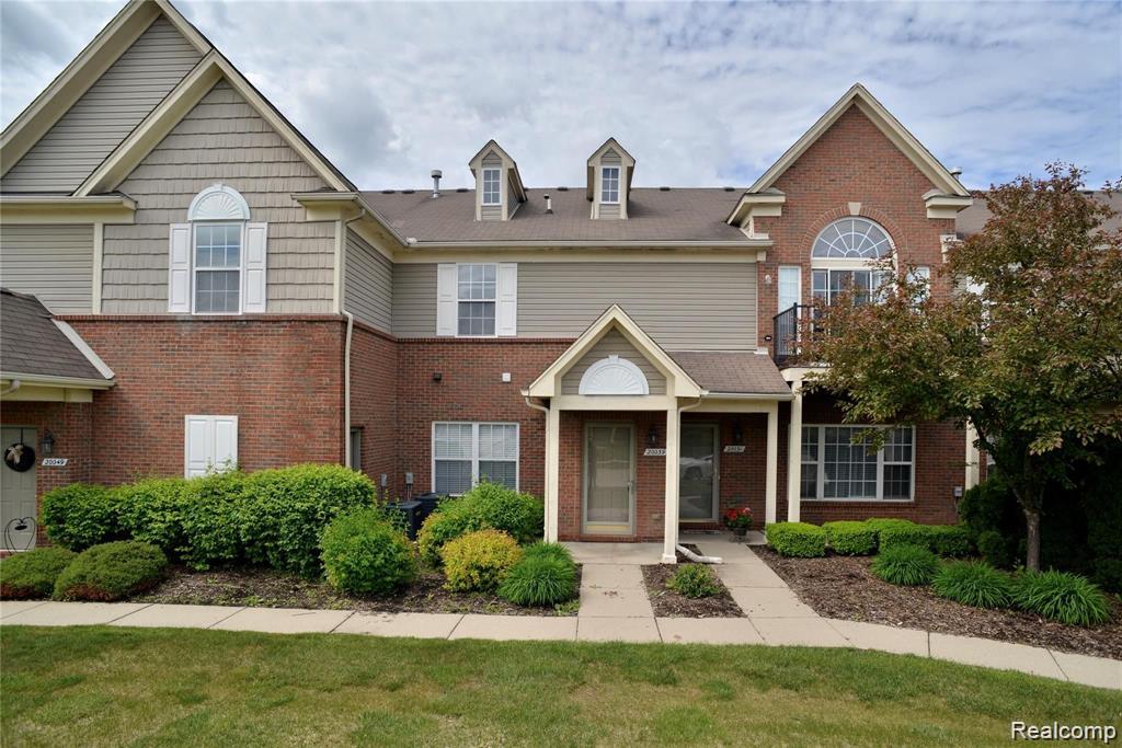 20039 HIDDEN OAKS Drive, Trenton, MI 48183 — front exterior