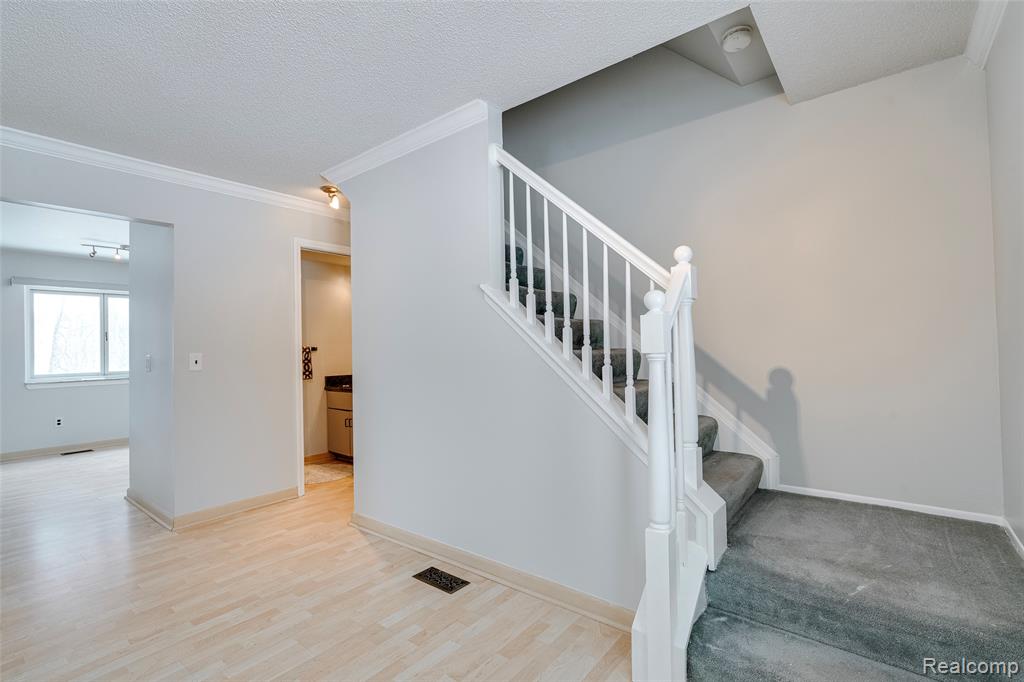 45900 Gainsborough Drive, Canton, MI 48187 — Photo 21