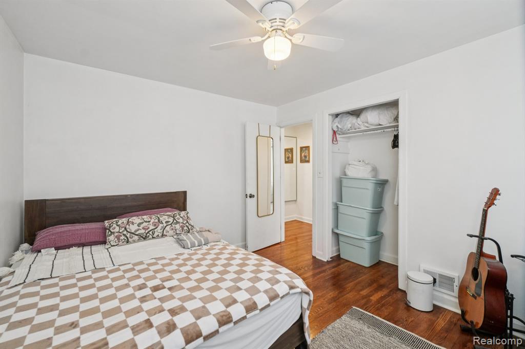 4049 S Shore Street, Waterford, MI 48328 — Photo 15