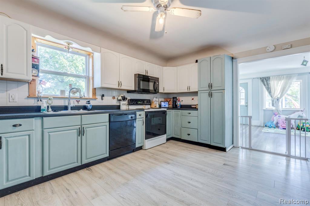 203 S Main Street, Capac, MI 48014 — Photo 22