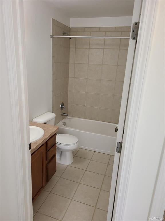 41130 MAPLEWOOD Drive, Canton, MI 48187 — Photo 26