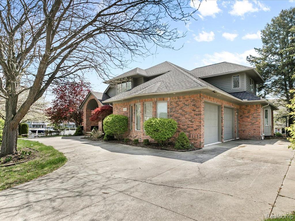 3744 RIVERVIEW TERRACE N, East China, MI — Photo 4