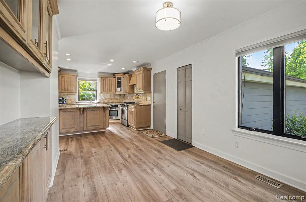 615 Davis Avenue, Birmingham, MI 48009 — Photo 11