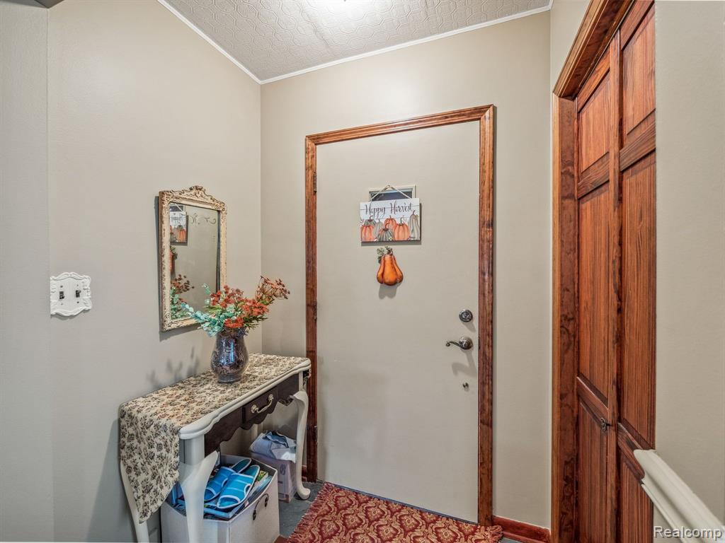 6713 ROSEDALE Boulevard, Allen Park, MI 48101 — Photo 6