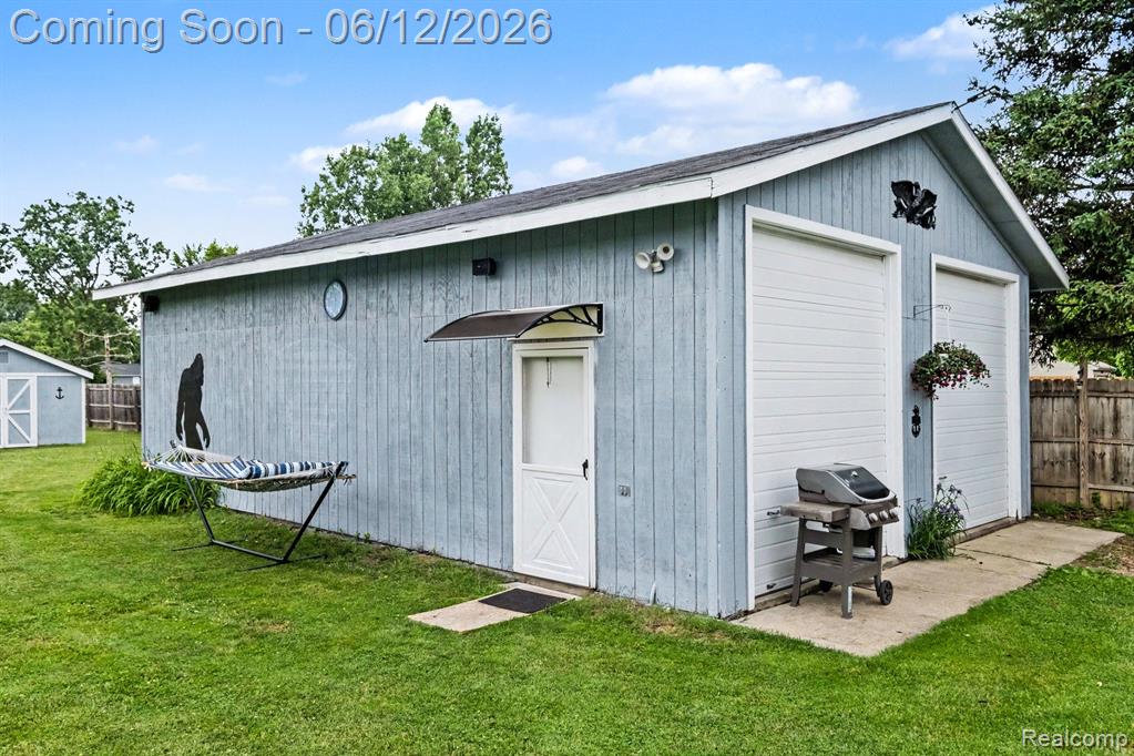 3474 Bilsky Street, Burton, MI 48519 — Photo 12