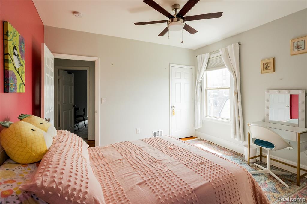121 Atkinson Street, Detroit, MI 48202 — Photo 13