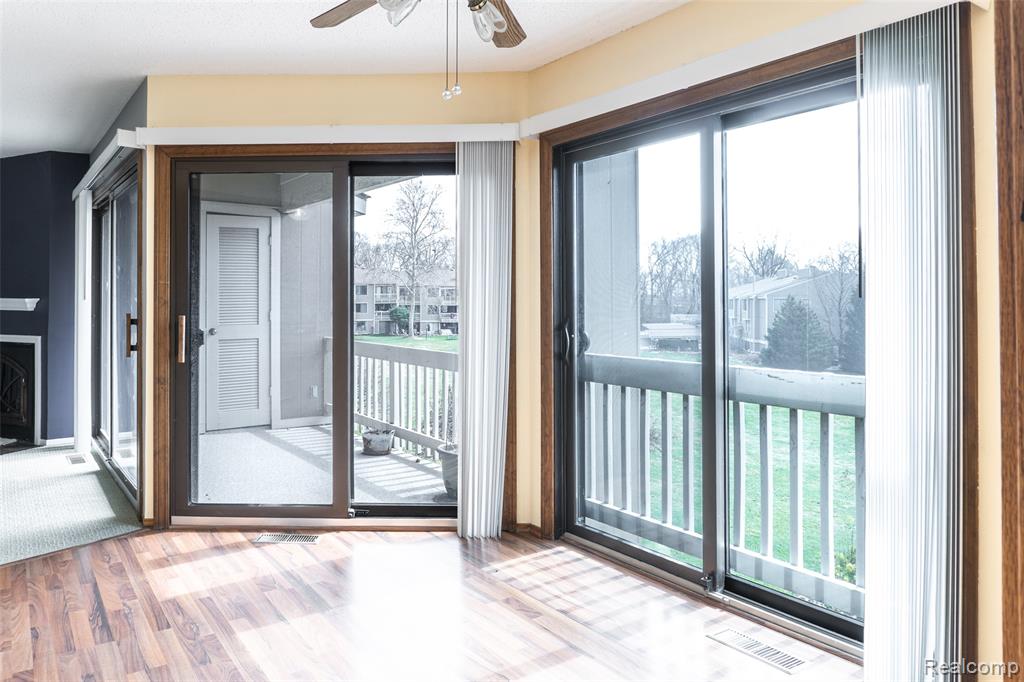 1695 Cliffs Landing, 302, Ypsilanti, MI 48198 — Photo 17
