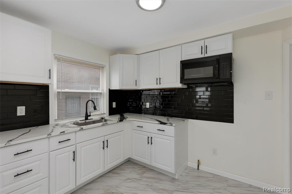19477 Prest Street, Detroit, MI 48235 — Photo 11