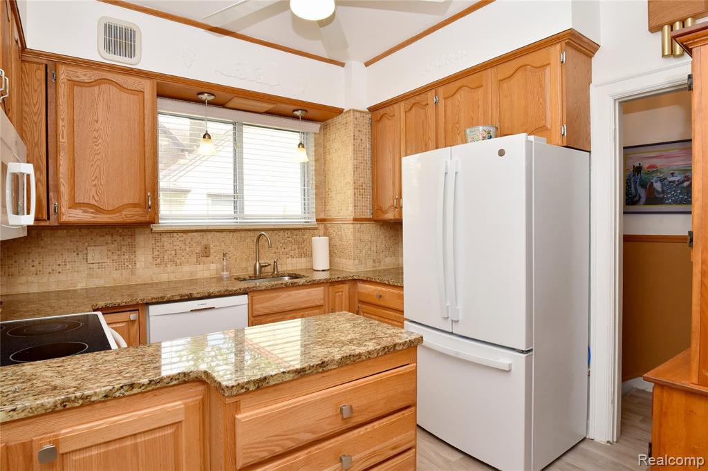 14127 Woodmont Avenue, Detroit, MI 48227 — Photo 13