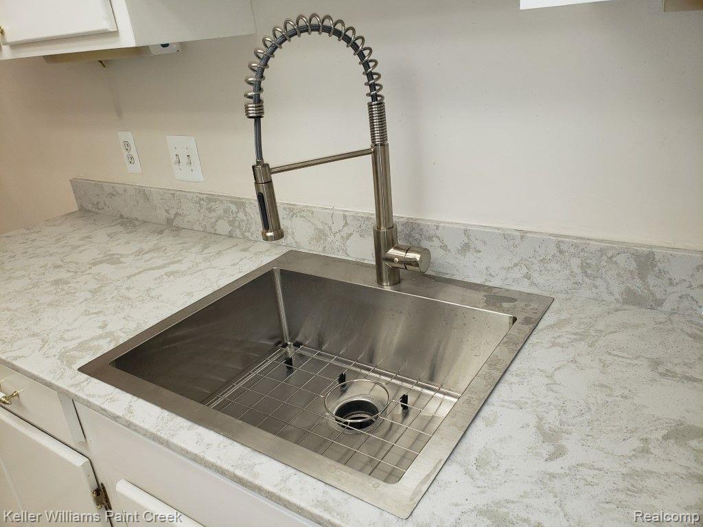 509 E UNIVERSITY DRIVE #507 Drive, Rochester, MI 48307 — Photo 8