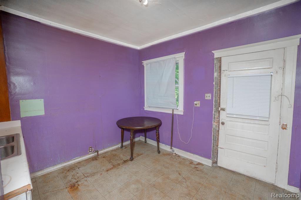5672 Saint Clair Street, Detroit, MI 48213 — Photo 15