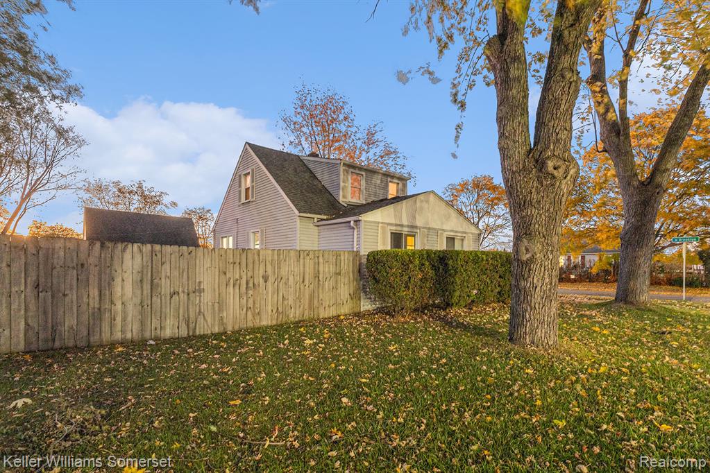 1571 Baldwin Avenue, Pontiac, MI 48340 — Photo 21