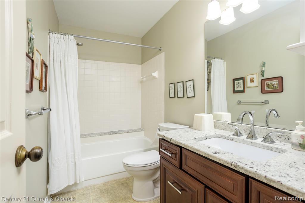 44855 Yorkshire Drive, Novi, MI — Photo 15
