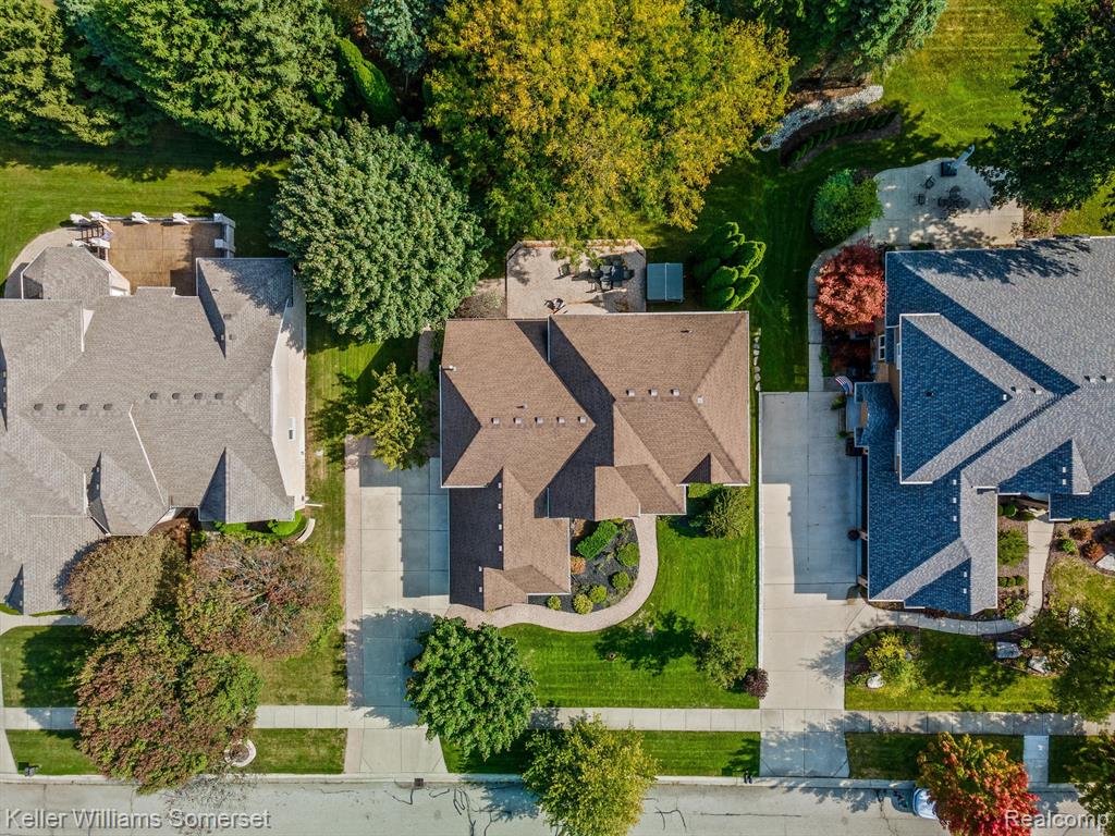 55328 BELMONT Drive, Shelby Twp, MI 48315 — Photo 65