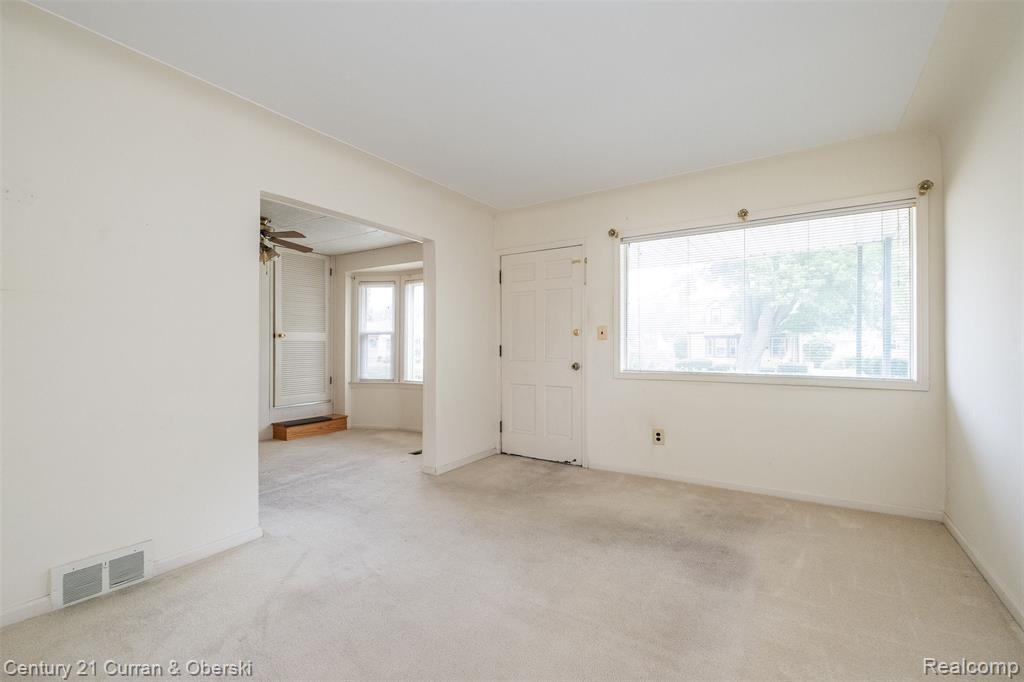 9663 Columbia, Redford, MI 48239 — Photo 7