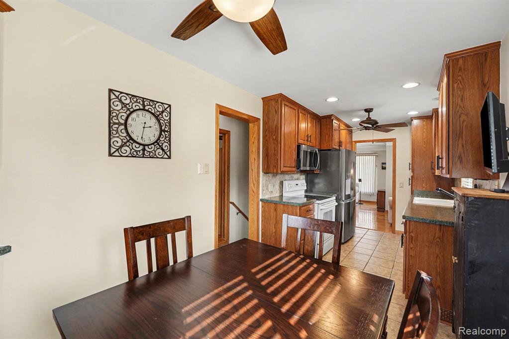 9001 Denne Street, Livonia, MI 48150 — Photo 7