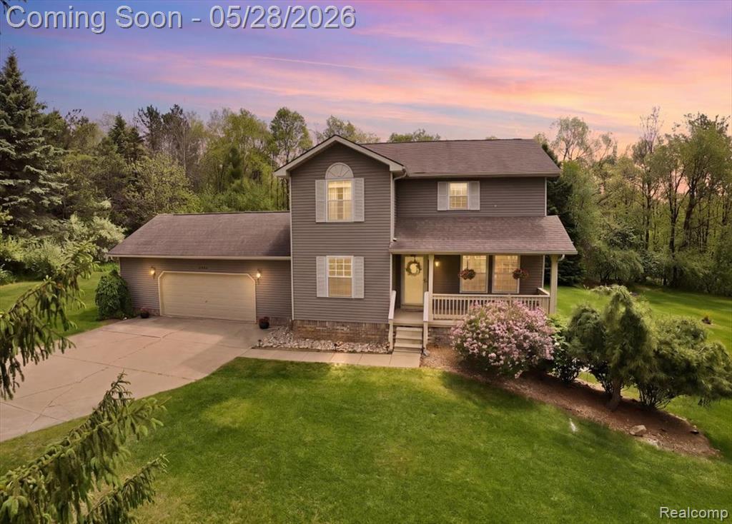 5535 Lakeview Boulevard, Goodrich Vlg, MI — front exterior