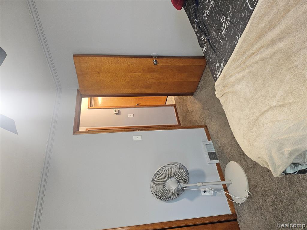 20296 Damman Street, Harper Woods, MI 48225 — Photo 7